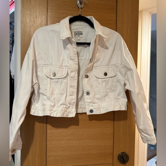 ZARA WHITE CROPPED DENIM JACKET - Picture 1 of 4